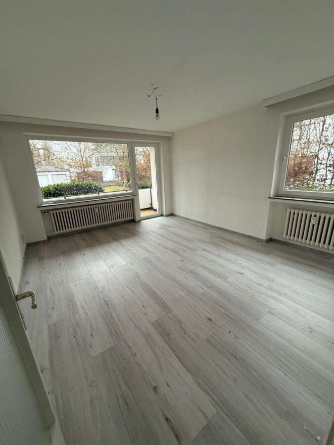 3-ZKDB-Wohnung mit Balkon und Garten in sehr guter Wohnlage, 31812 Bad Pyrmont, Erdgeschosswohnung