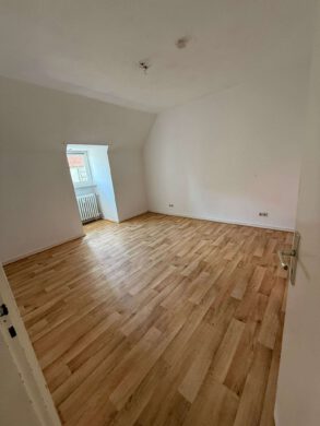 Schöne 2-Zimmer Wohnung am Marktplatz - WhatsApp Image 2025-05-28 at 1