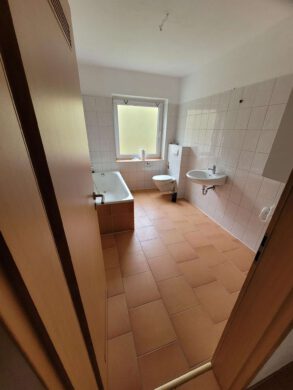 3 ZKDB mit Loggia im Grünen und doch Zentral - 20250425_171918