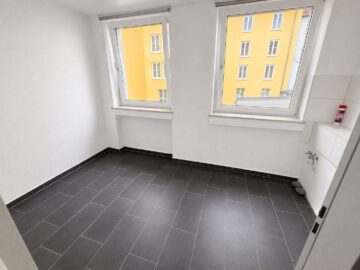 Helle 2-ZKDB-Wohnung in zentraler Lage - Küche